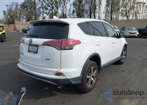 2018 Toyota Rav4 Xle from USA, damaged, VIN JTMWFREV2JD131362